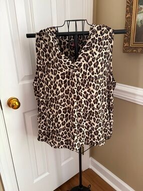 Vince Camuto Leopard Print V-Neck Sleeveless Camisole - Brown & Black